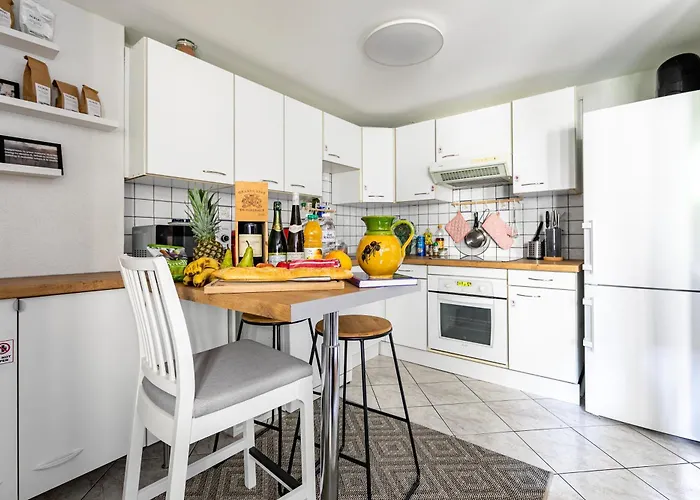 * Loft 3 Pieces/calme, Equipe @ Centre Apartment *