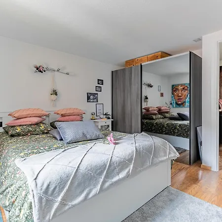 * Loft 3 Pieces/calme, Equipe @ Centre Apartament Strasburg